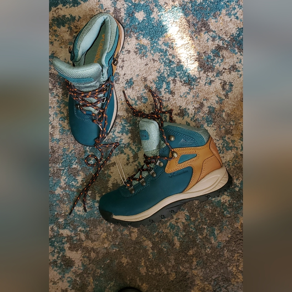 New Columbia Women's Newton Ridge Plus, Deep Wave/Dusty Green Size W/5.5 M/4 - Picture 6 of 7